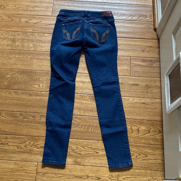 American Eagle Low Rise Skinny Jeans - Picture 3 of 3